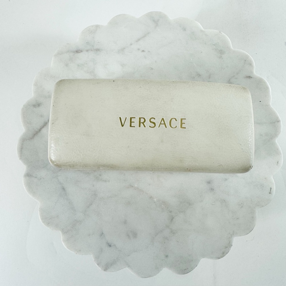 👀 499. Versace White Hard Sunglasses Case with Black Interior – Preowned